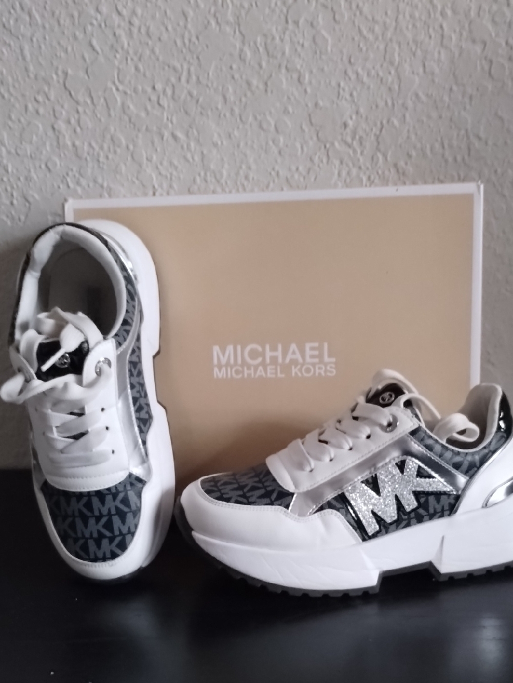 Michael Kors "Cosmo Maddy" Thick Sole Tennis Shoe Sneakers Platform Sole Kids 2